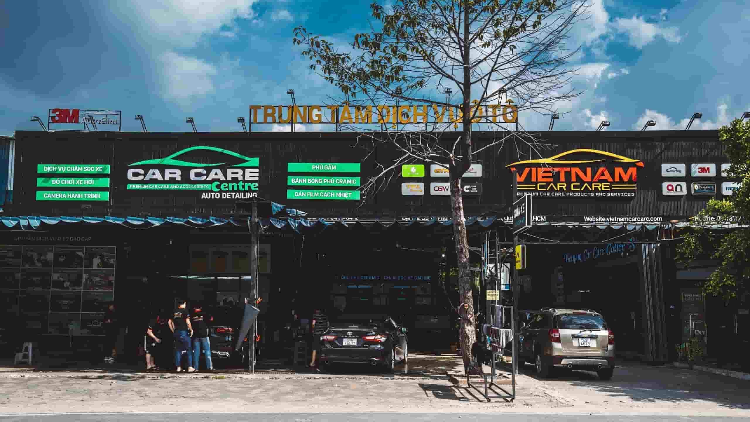 Vietnam Car Care: Nơi cung cấp dịch vụ rửa xe ô tô quận 7 uy tín và chất lượng hàng đầu, được nhiều khách hàng tin chọn.