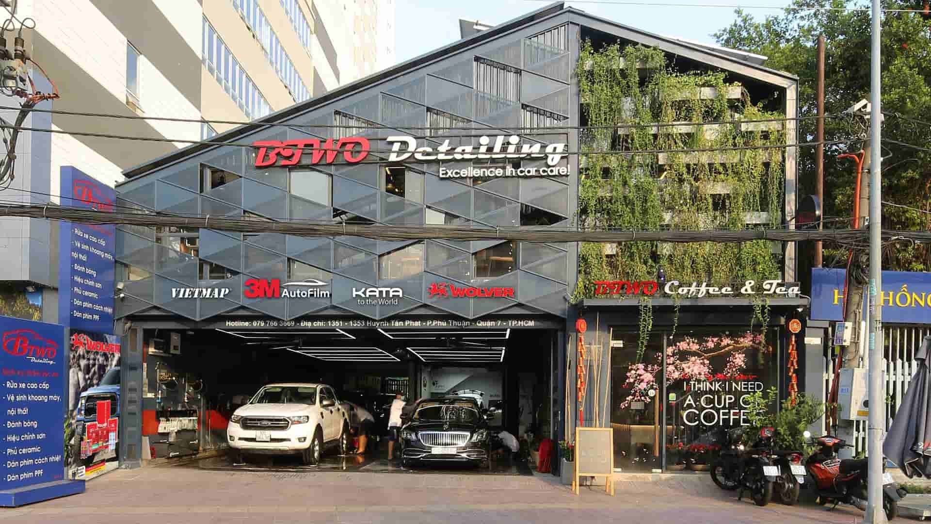 BTWO Detailing, địa điểm rửa xe ô tô quận 7 cung cấp dịch vụ nhanh chóng và hiệu quả với chi phí phải chăng, phù hợp mọi nhu cầu.