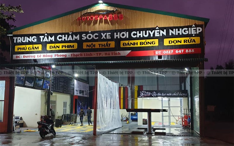 Trạm dịch vụ rửa xe ô tô cao cấp với quy trình chăm sóc xe toàn diện
