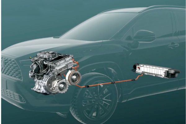 Hệ thống động cơ Hybrid kết hợp xăng và điện trên xe ô tô
