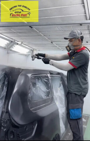 Garage chuyên đổi màu sơn xe ô tô cao cấp