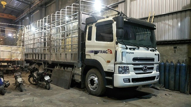 Đóng thùng inox mui bạt Hyundai