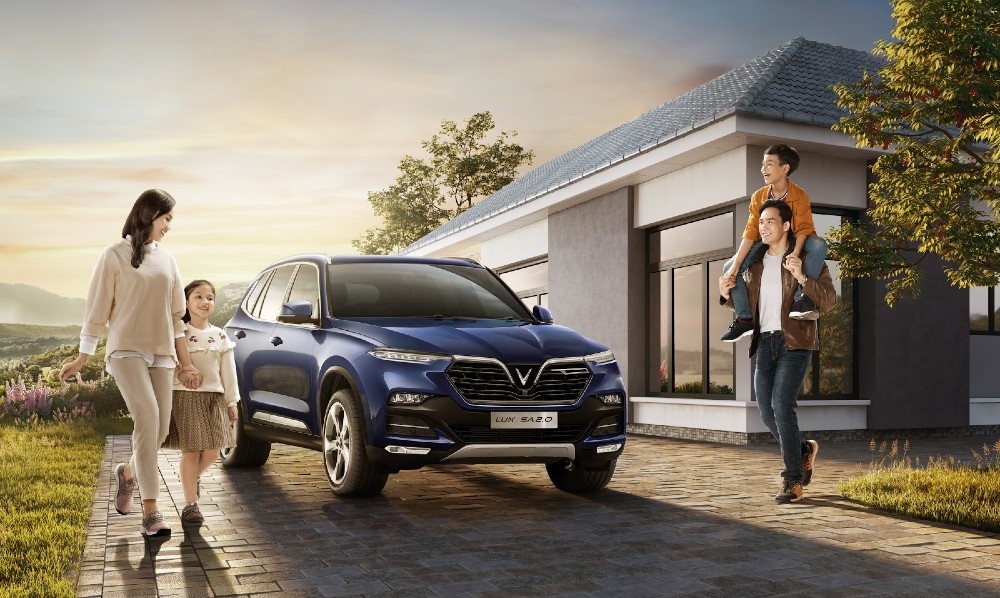 Xe ô tô VinFast Lux SA2.0 tiết kiệm nhiên liệu trên hành trình du lịch Phú Quốc
