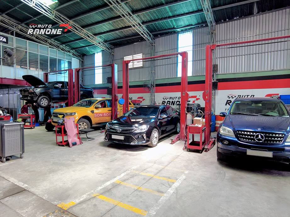 Không gian rộng rãi và hiện đại của trung tâm bảo dưỡng xe ô tô chevrolet chuyên nghiệp.