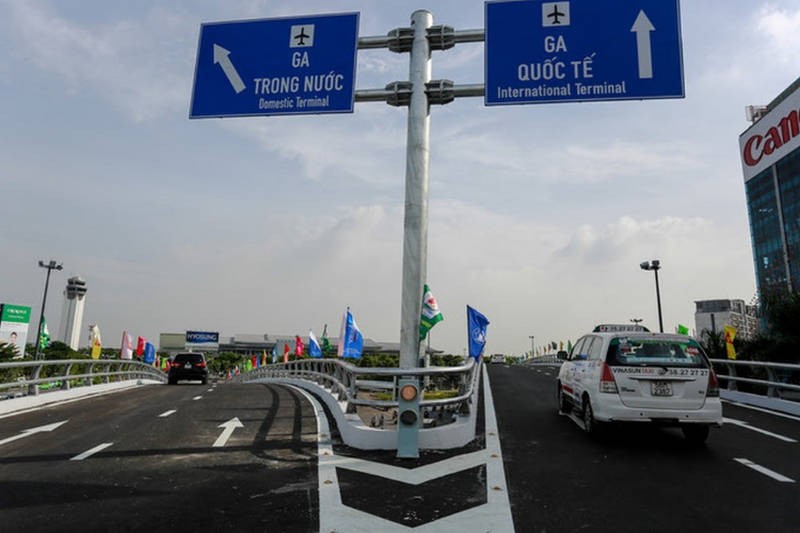 Hình ảnh chung các lựa chọn gửi xe ô tô sân bay Tân Sơn Nhất