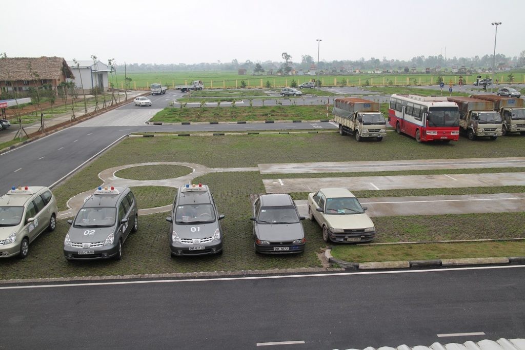 Trung tâm đào tạo lái xe ô tô tại Hội An với học viên thực hành