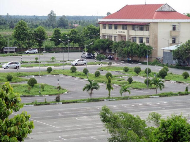 Học viên thực hành lái xe tại trung tâm đào tạo lái xe ô tô tốt Tâm An