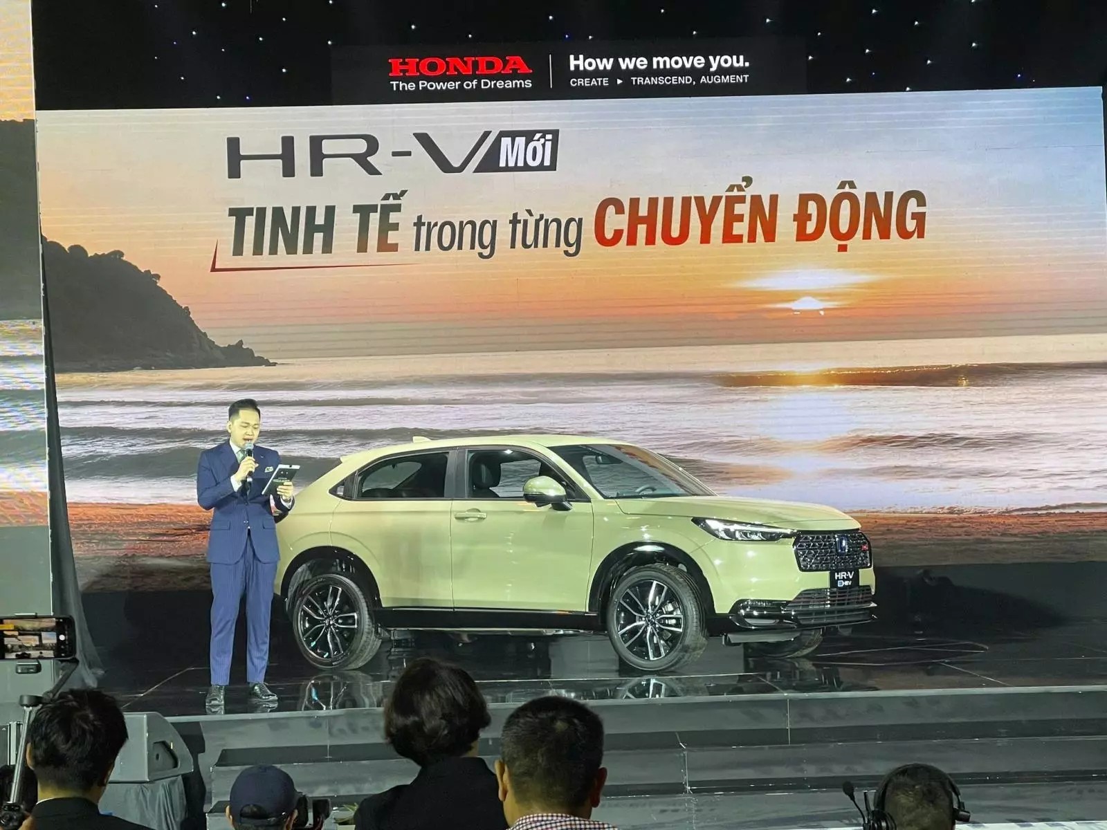 Mẫu SUV đô thị Honda HR-V với giá xe ô tô Honda cập nhật.