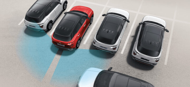 Hệ thống hỗ trợ phòng tránh va chạm khi lùi xe (RCCA) trên Hyundai Creta, tăng cường sự an toàn khi đỗ xe