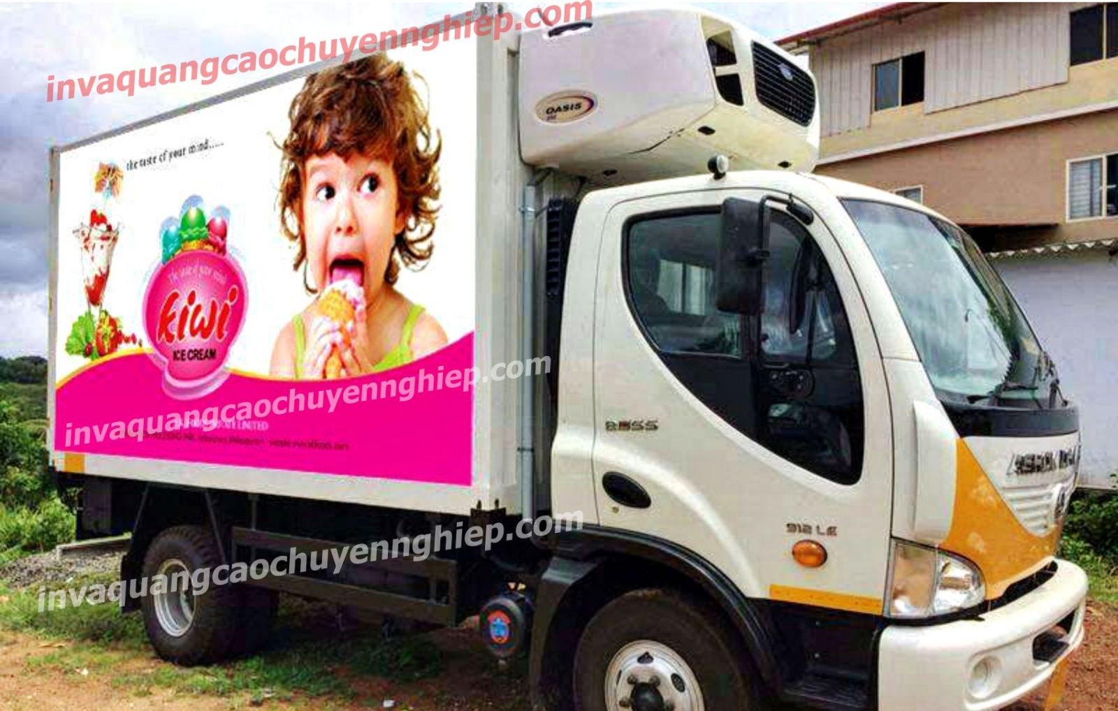 Nhu cầu dán decal trang trí xe tải, xe khách, xe ô tô ngày càng tăng, tạo nên xu hướng mới.