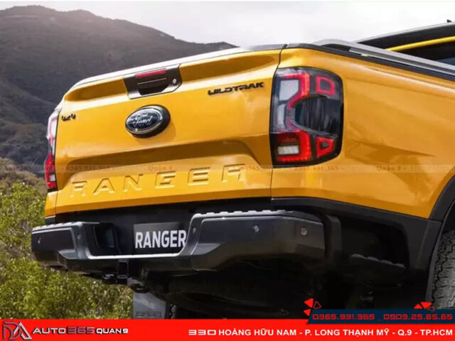 Khóa bửng xe Ranger tích hợp vào chìa khóa zin