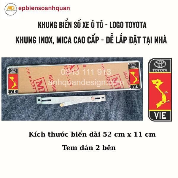 khung biển số ô tô dài với bản đồ Việt Nam màu đỏ dán hai bên