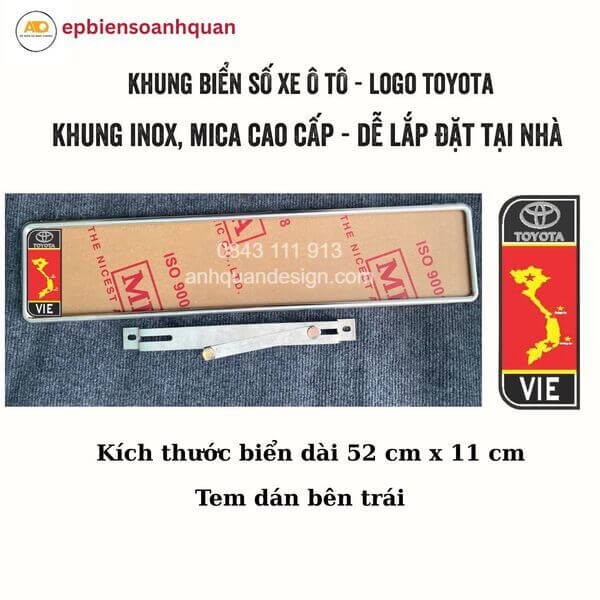 khung biển số ô tô dài với bản đồ Việt Nam màu đỏ dán bên trái