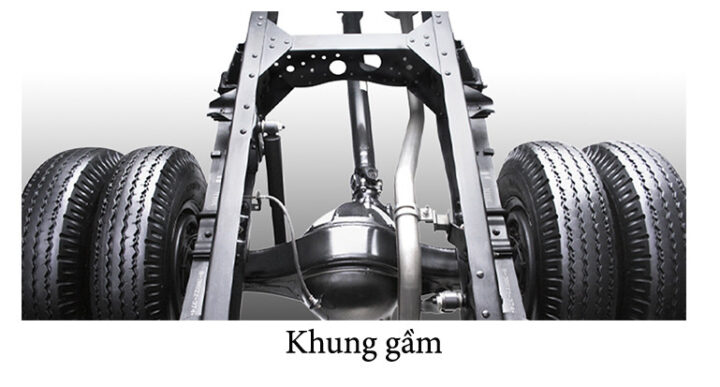 Hệ thống an toàn xe ô tô trả góp giá rẻ: Hình ảnh khung gầm chắc chắn của xe tải Isuzu