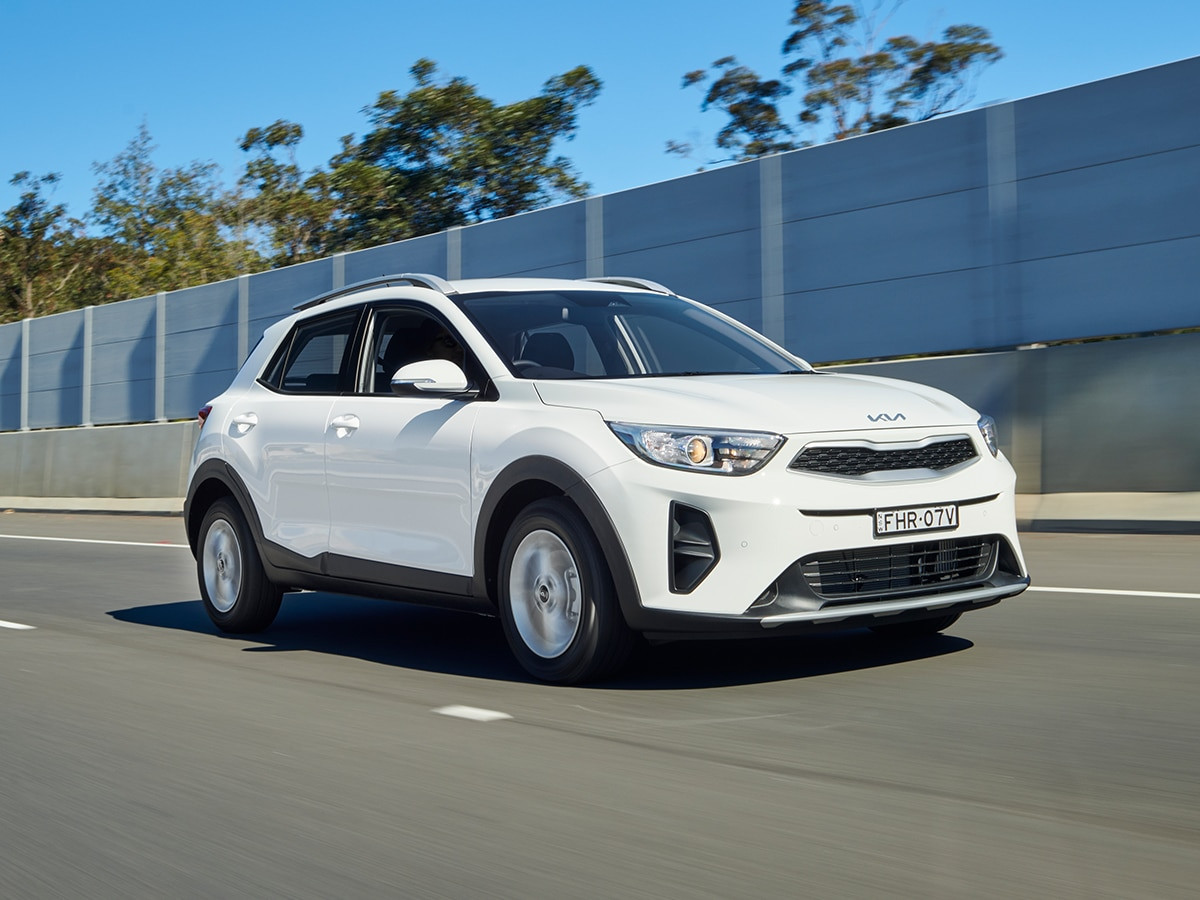 Kia Stonic S thiết kế năng động, vận hành hiệu quả, tìm hiểu giá xe ô tô mới tại Úc cho các phiên bản