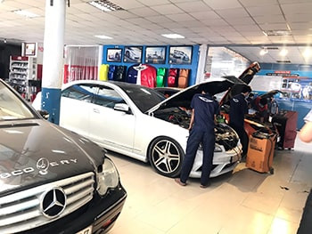 Kiểm tra xe Mercedes uy tín tại thegioiauto