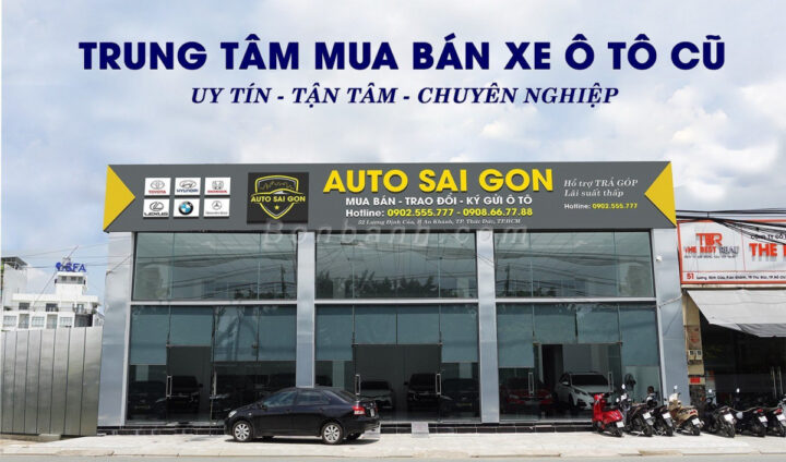 Chi tiết xe ô tô được bảo dưỡng tại một salon xe ô tô TPHCM