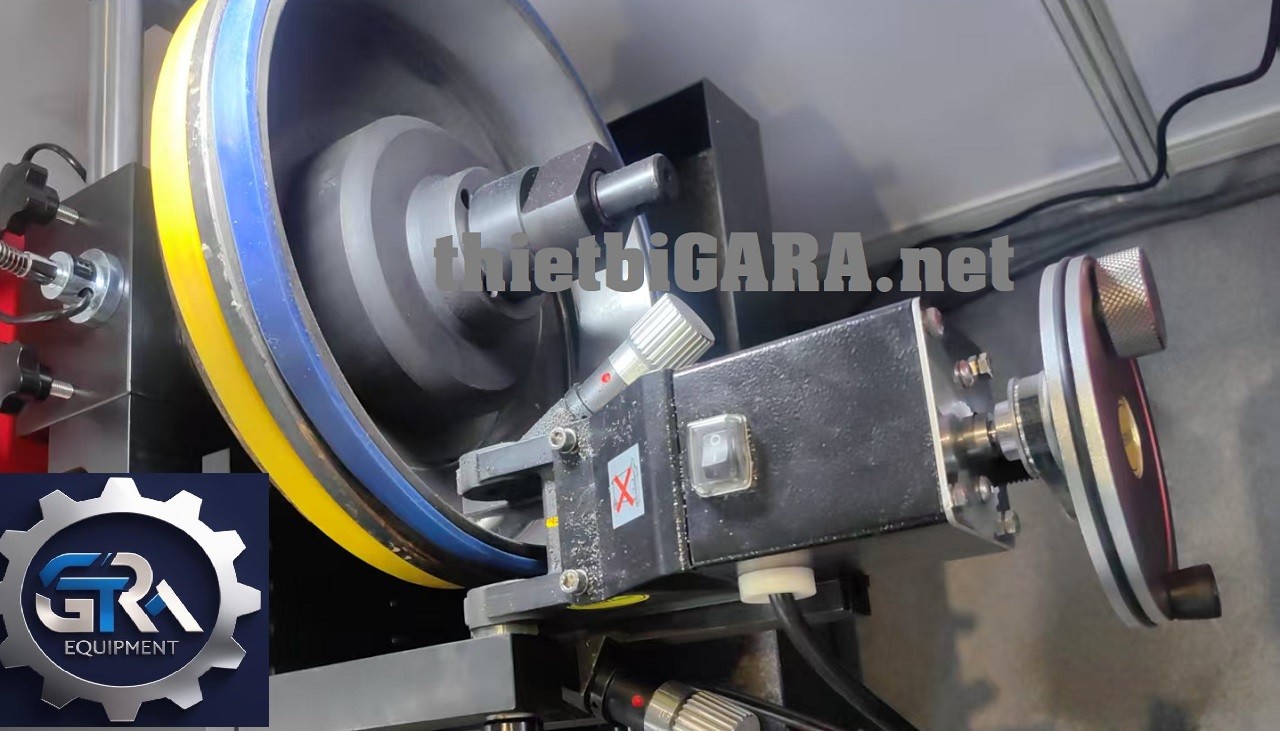 lang trong phanh o to bang may lang dia vortek v553