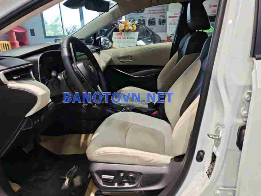Tổng thể nội thất của Toyota Corolla Altis 1.8V 2022, thể hiện sự tiện nghi và công nghệ tiên tiến.