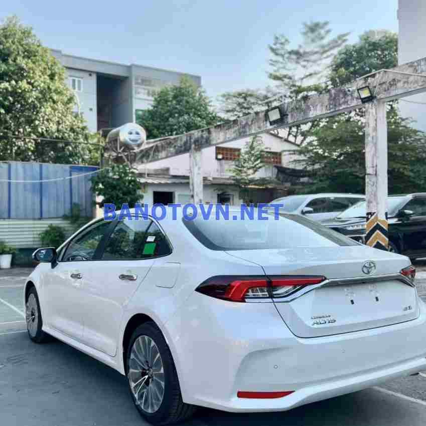 Mẫu xe Toyota Corolla Altis 1.8V đời 2025, đại diện cho những cải tiến hiện đại nhất của dòng xe sedan này.