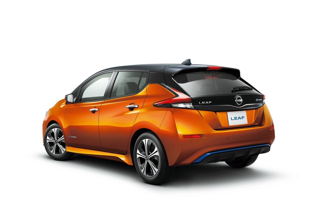 Nissan Leaf với thiết kế ngoại thất đặc trưng và cải tiến về hiệu suất.