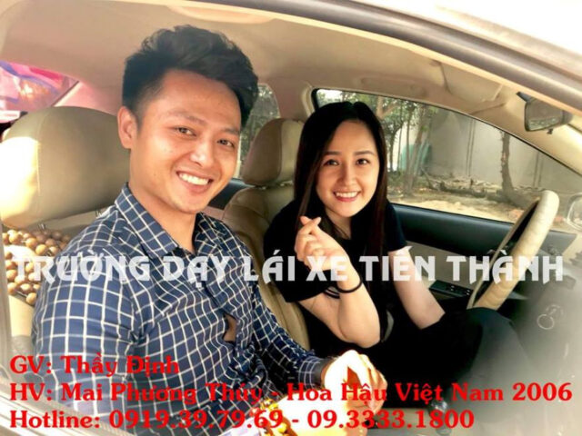 Hoa hậu Mai Phương Thúy trong buổi học lái xe ô tô tại Trường Tiến Thành, Quận Bình Thạnh