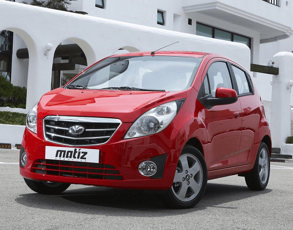 Mẫu xe Matiz màu trắng cũ đã qua sử dụng