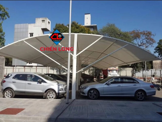 Mái che nhà xe ô tô vòm đơn giản nhưng hiệu quả, bảo vệ xe khỏi nắng mưa, góp phần tăng tuổi thọ và giữ gìn giá trị xe.