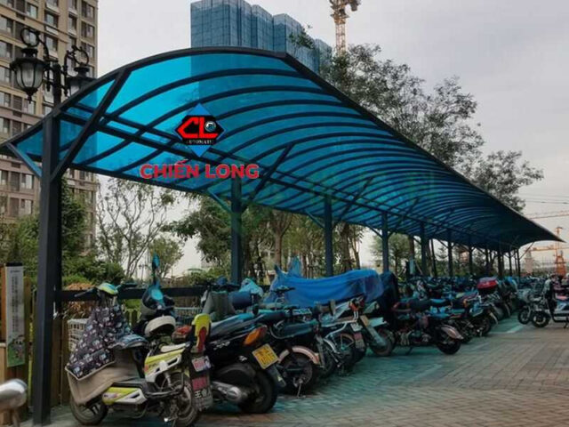 Mái che ô tô vòm hiện đại và sang trọng, bảo vệ xe hiệu quả và nâng tầm thẩm mỹ cho khu vực sân vườn hay bãi đỗ xe.