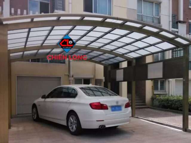 Mái che nhà xe ô tô vòm bền đẹp, chịu được mọi khắc nghiệt của thời tiết, là giải pháp lý tưởng bảo vệ phương tiện lâu dài.