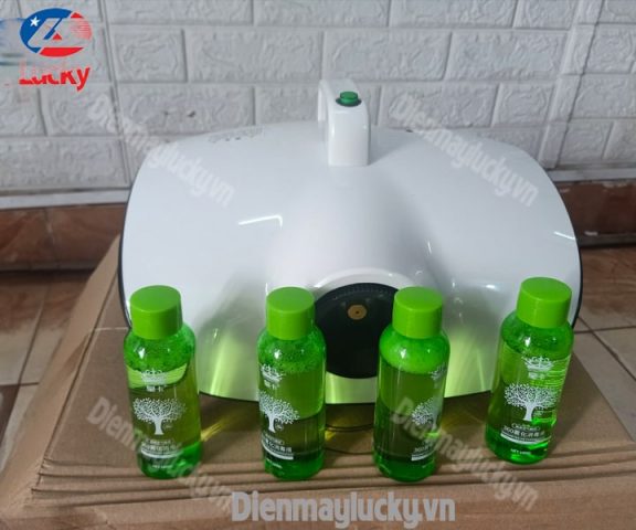 Máy khử mùi nội thất ô tô nhỏ gọn, hiệu quả cho không gian chăm sóc xe hạn chế