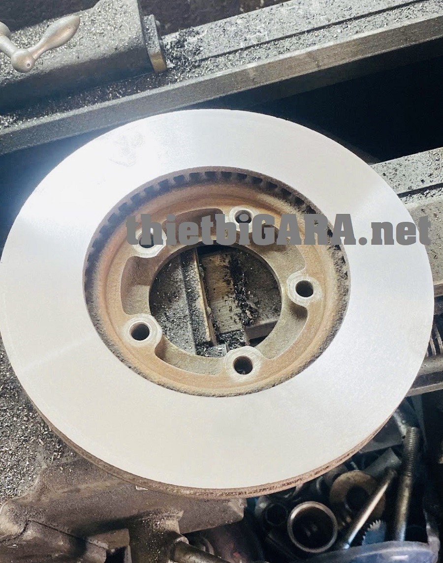 may lang dia phanh tang trong o to vortek v553