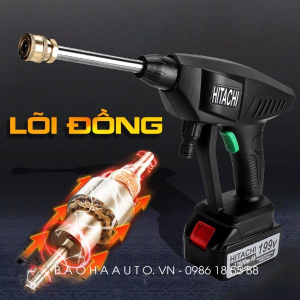 Người dùng dễ dàng sử dụng máy rửa xe ô tô Hitachi 199V để vệ sinh xe