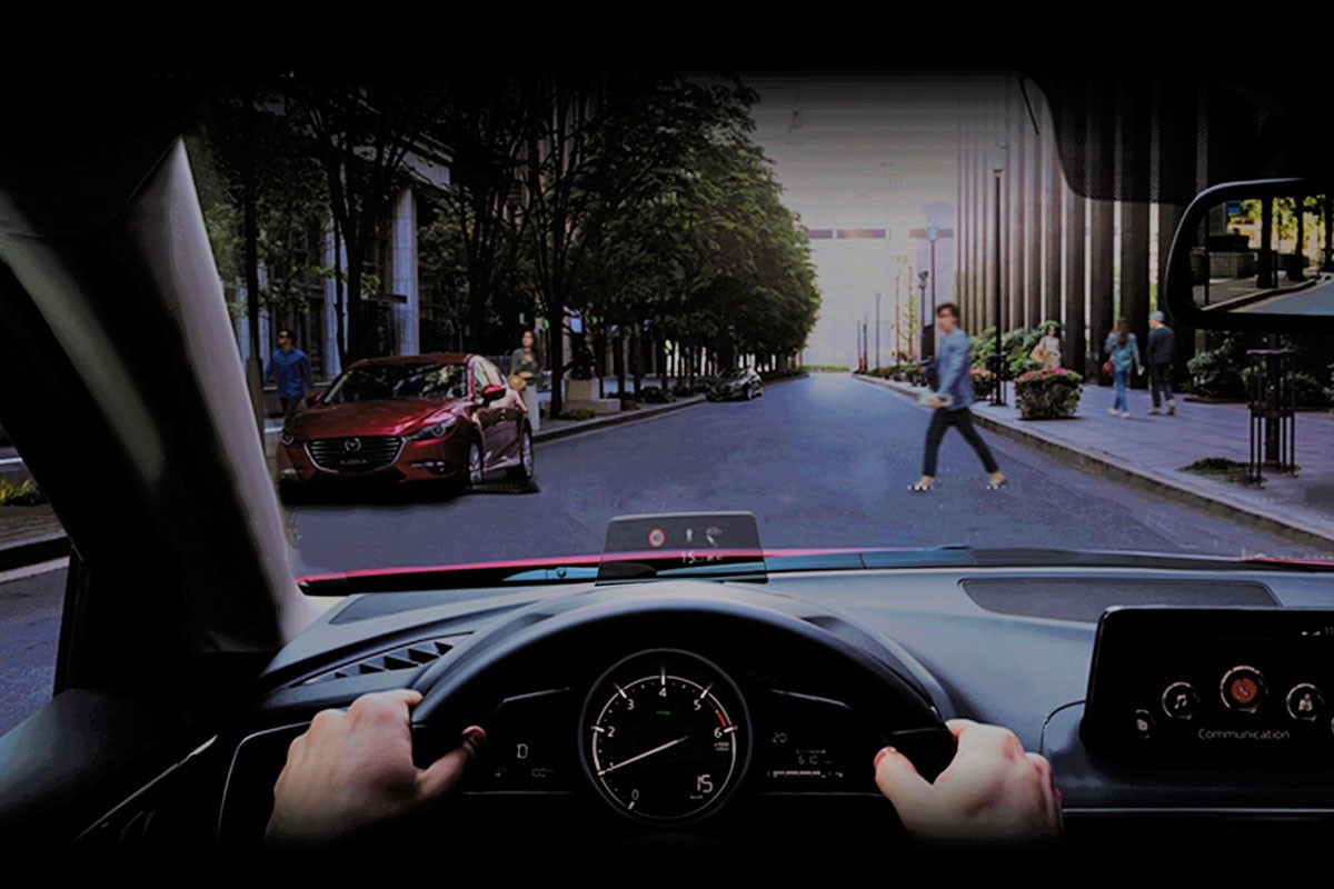 Hệ thống giải trí Apple CarPlay trên màn hình trung tâm của Mazda 2, nâng cao tiện nghi