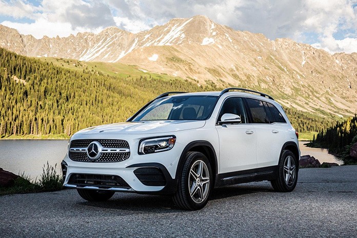 Ngoại thất cơ bắp của Mercedes-Benz GLB200 AMG