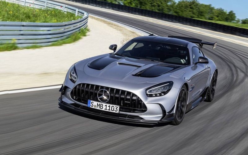 Mercedes-Benz giúp khách hàng khẳng định vị thế và phong cách cá nhân