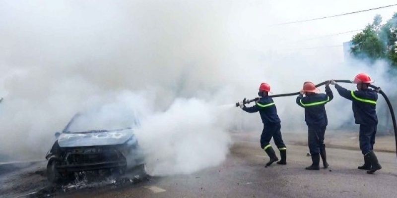 Đánh giá thiệt hại ô tô cháy nổ