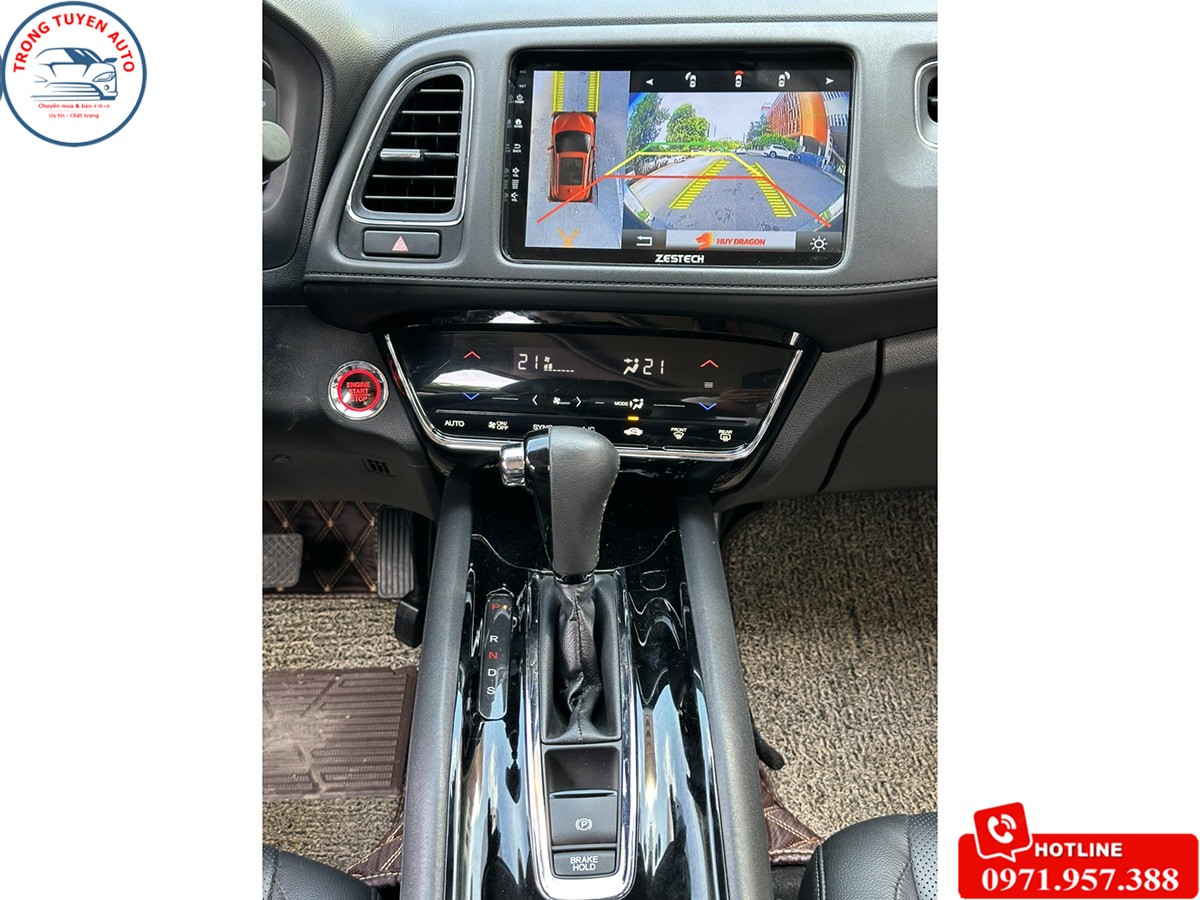 Cụm đèn hậu LED và tên xe HR-V trên Honda HR-V L 2019 cũ