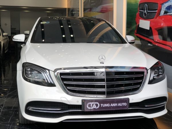Mercedes-Benz S450 là một mẫu xe ô tô Mercedes cũ được săn đón