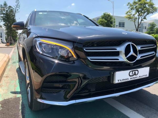 Mercedes GLC 300 đời 2017 là một trong những mẫu xe ô tô Mercedes cũ được ưa chuộng