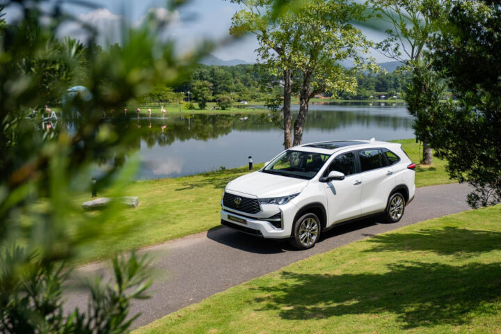 ngoai that toyota innova cross 2023 8