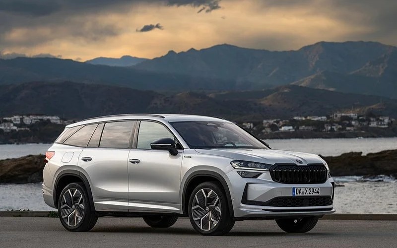 Nhược điểm về giá cả và chi phí bảo dưỡng của hãng xe Skoda