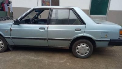 Chiếc Toyota Camry đời 1989 được rao bán giá 18 triệu đồng