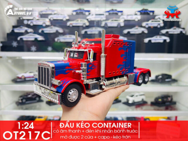 Mô hình ô tô kéo đang được kiểm tra lực kéo trên thiết bị chuyên dụng