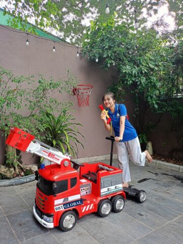 Xe ô tô điện cứu hỏa cần cẩu BBT-114 với chức năng điều khiển từ xa, đèn còi
