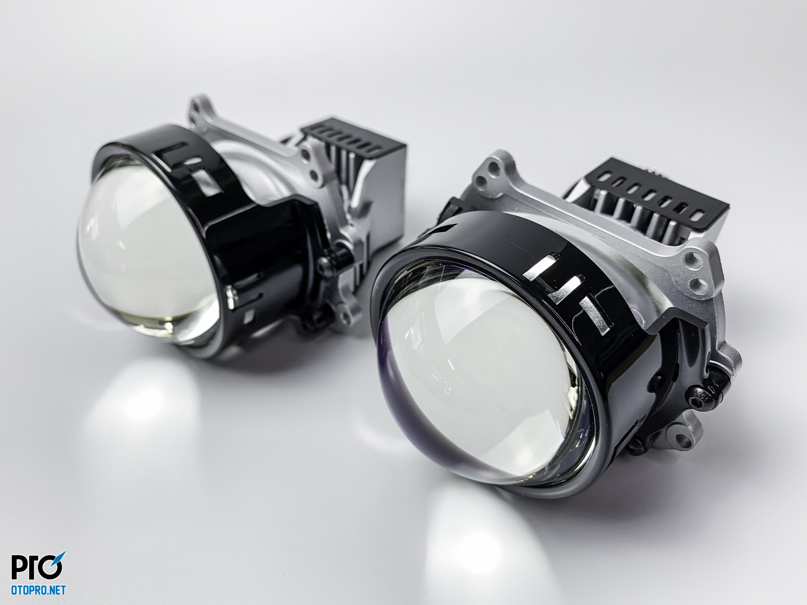 otopro vn light 11