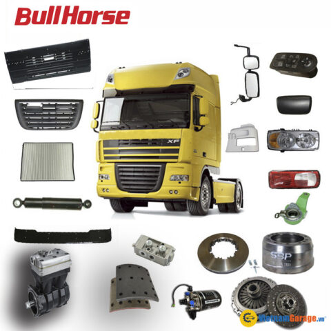 Phụ tùng xe Hino đang được kiểm tra