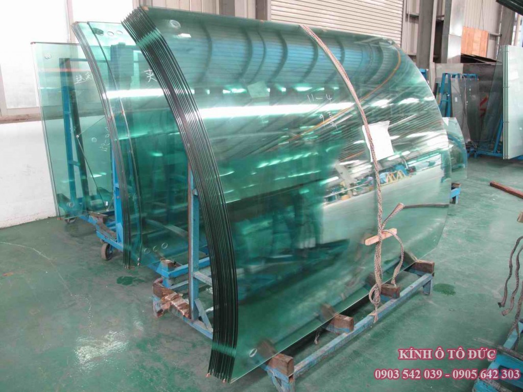 Chi tiết bộ dụng cụ chuyên dụng để thay kính chắn gió trên xe ô tô