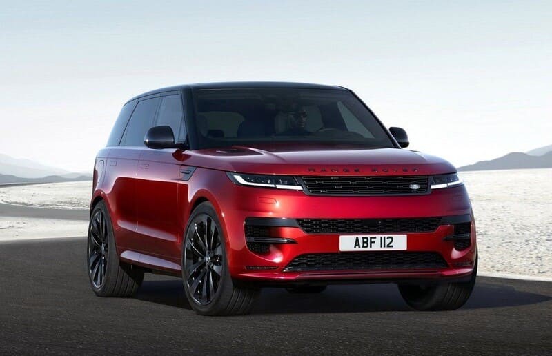 Range Rover Sport màu đỏ nổi bật, thể hiện phong cách thể thao và sang trọng