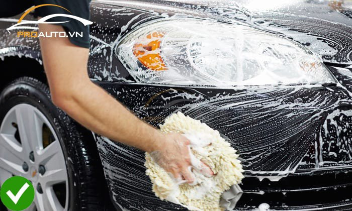 Quy trình rửa xe ô tô 20 bước chuẩn mực tại trung tâm chăm sóc xe quận Tân Phú